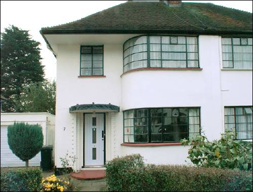 07 Howard Walk